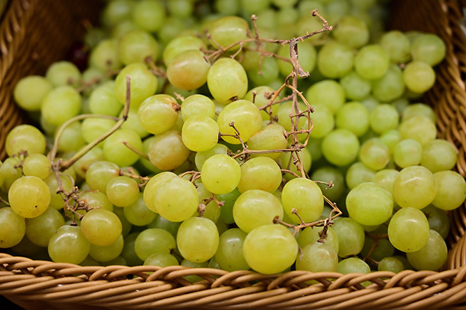 White Grapes 2